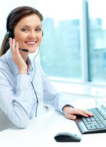 businesswoman-with-headset-talking-someone-online_1098-983